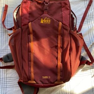 REI Co-op Tarn 18 kids Backpack
